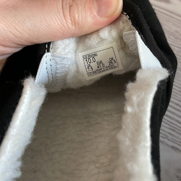 Vans Slightly used Furry black - Size 10 - Picture 10 of 12